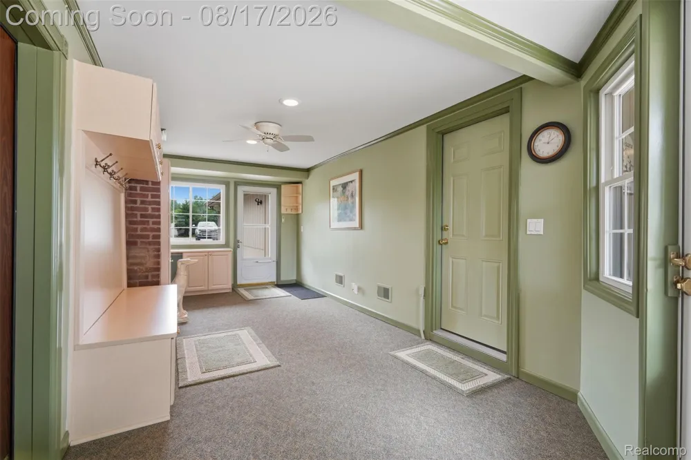 10286 7 Mile Road Salem Township, MI 48167