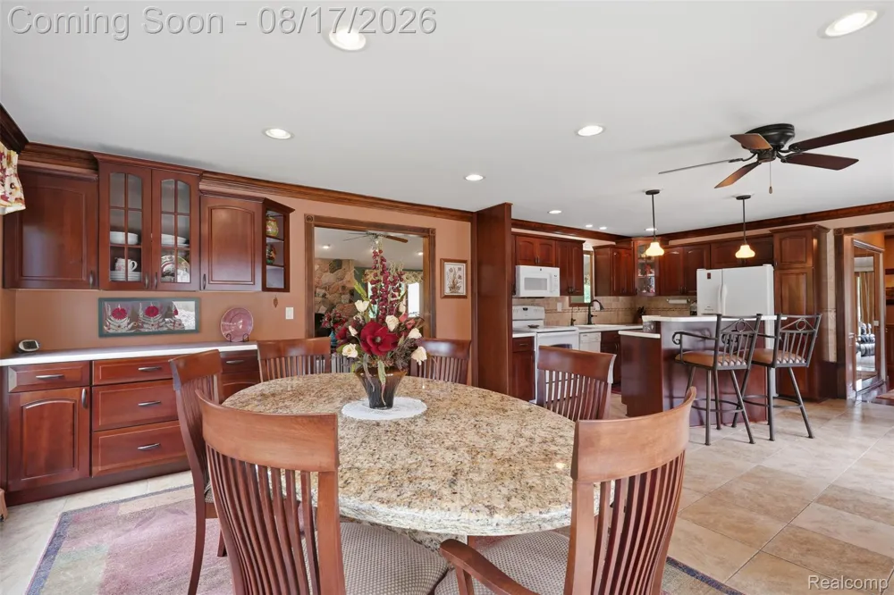 10286 7 Mile Road Salem Township, MI 48167