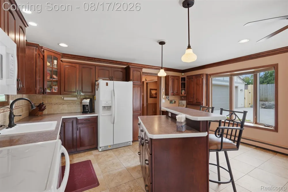 10286 7 Mile Road Salem Township, MI 48167