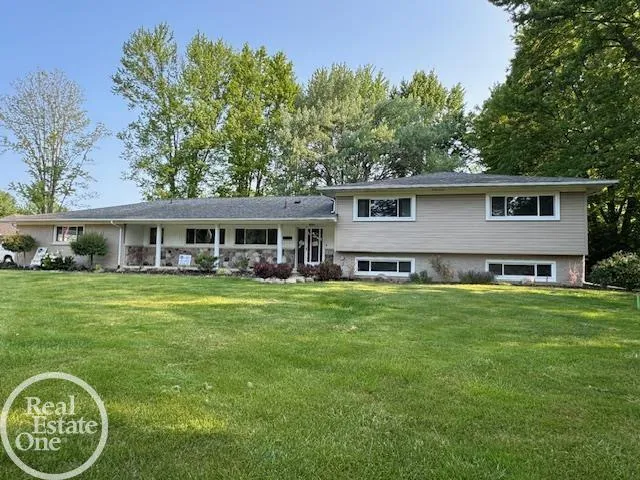 6026 Via Toscana Street Troy City, MI 48085