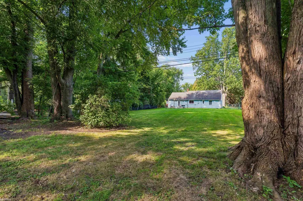 133 Murphy Drive St Clair Township, MI 48079