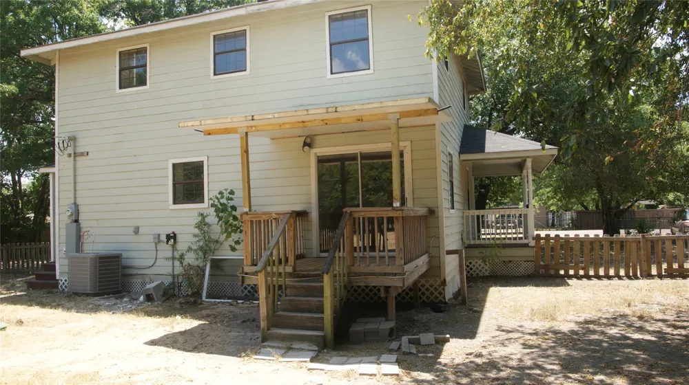 207 Spring Branch Drive Red Oak, TX 75154