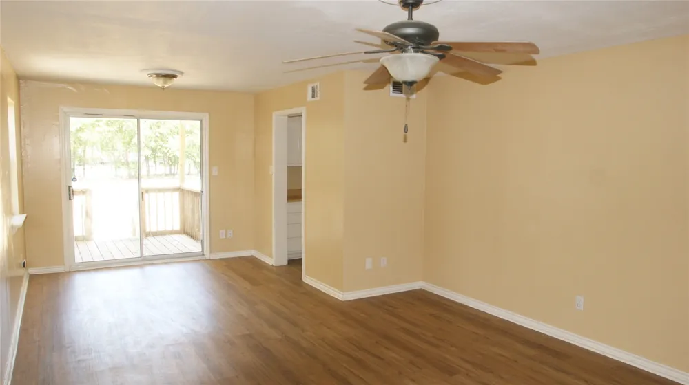 207 Spring Branch Drive Red Oak, TX 75154