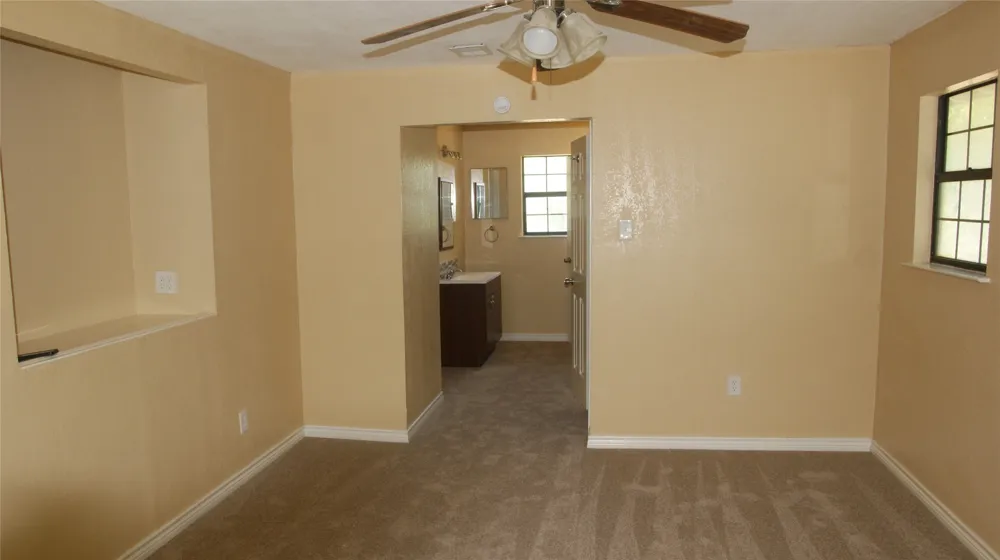 207 Spring Branch Drive Red Oak, TX 75154