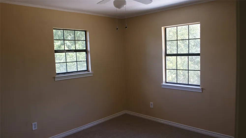 207 Spring Branch Drive Red Oak, TX 75154