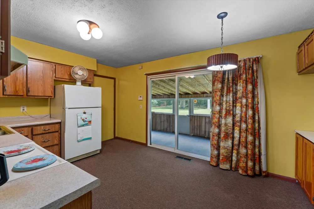 19070 State Line Road Edwardsburg, MI 49112