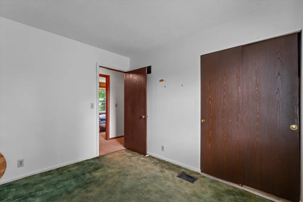 19070 State Line Road Edwardsburg, MI 49112