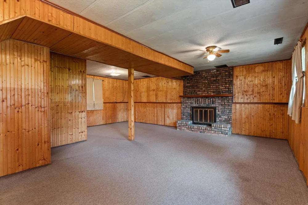 19070 State Line Road Edwardsburg, MI 49112