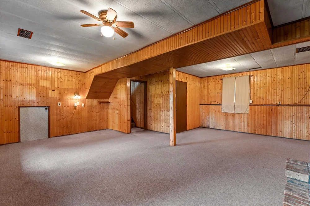 19070 State Line Road Edwardsburg, MI 49112