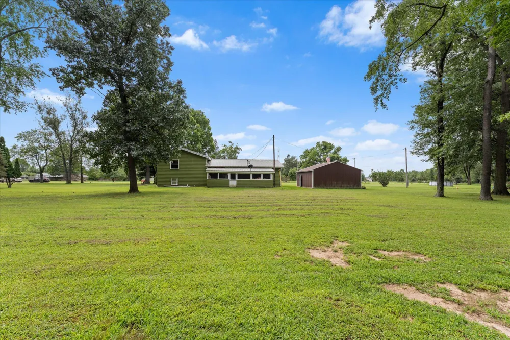 19070 State Line Road Edwardsburg, MI 49112