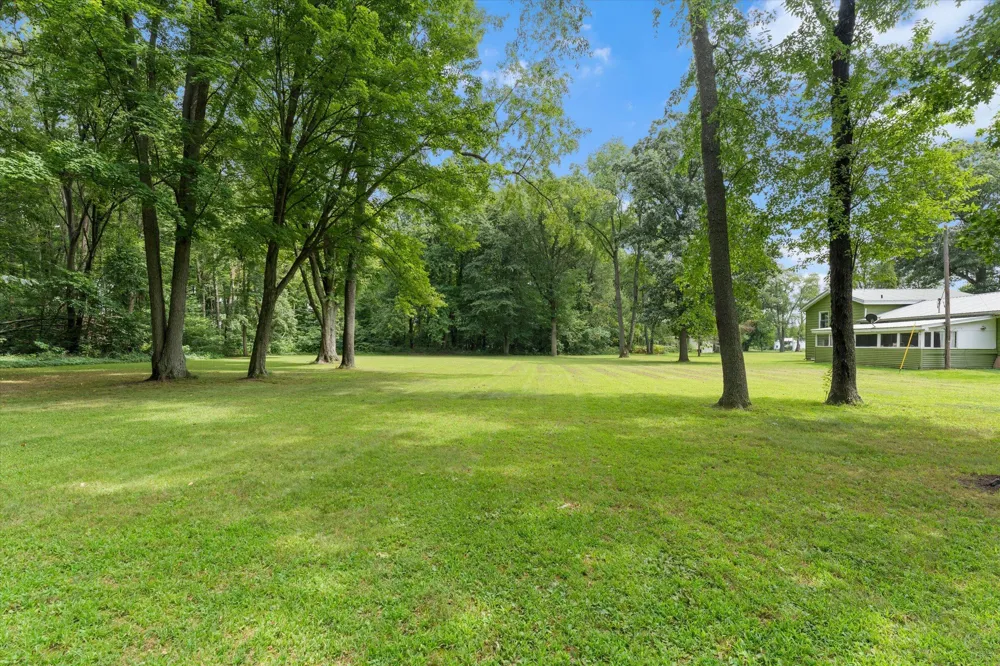 19070 State Line Road Edwardsburg, MI 49112
