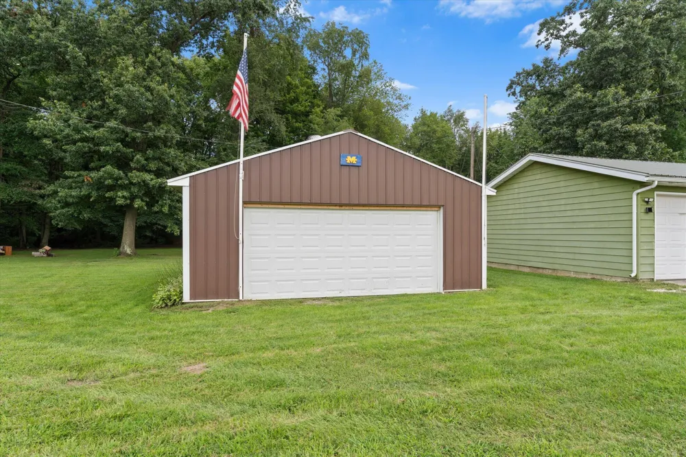 19070 State Line Road Edwardsburg, MI 49112