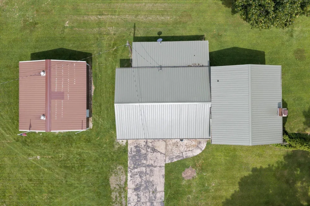 19070 State Line Road Edwardsburg, MI 49112
