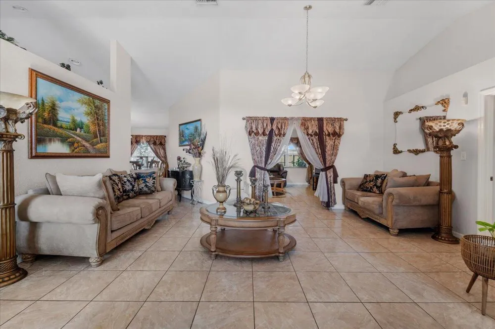 1023 Caribbean Avenue Clewiston, FL 33440