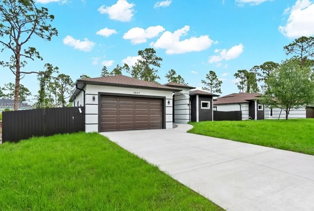 1047 Merry St Lehigh Acres, FL 33974