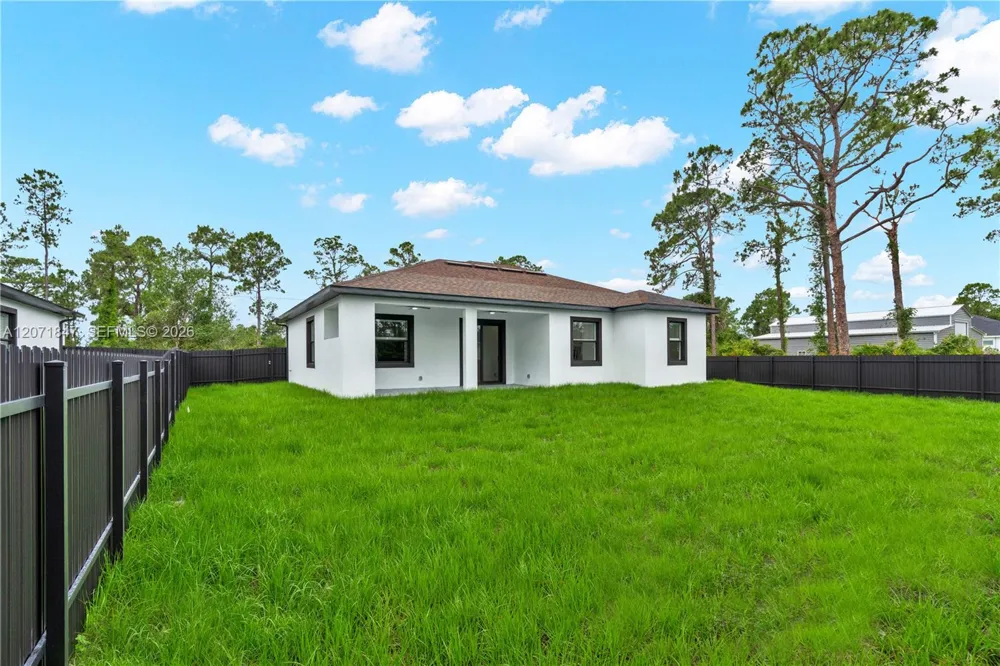 1047 Merry St Lehigh Acres, FL 33974