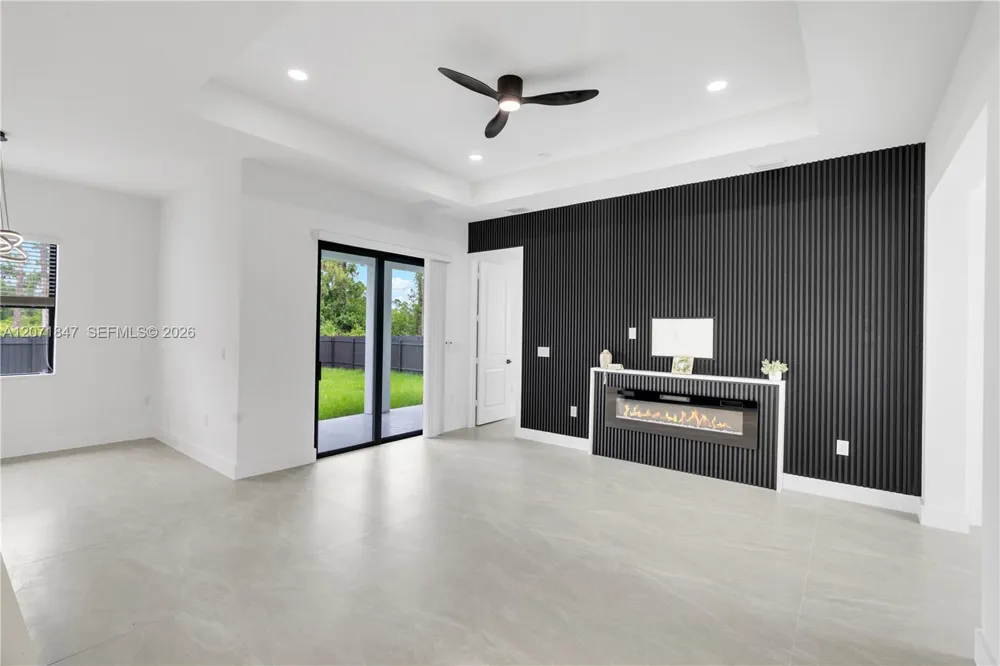 1047 Merry St Lehigh Acres, FL 33974