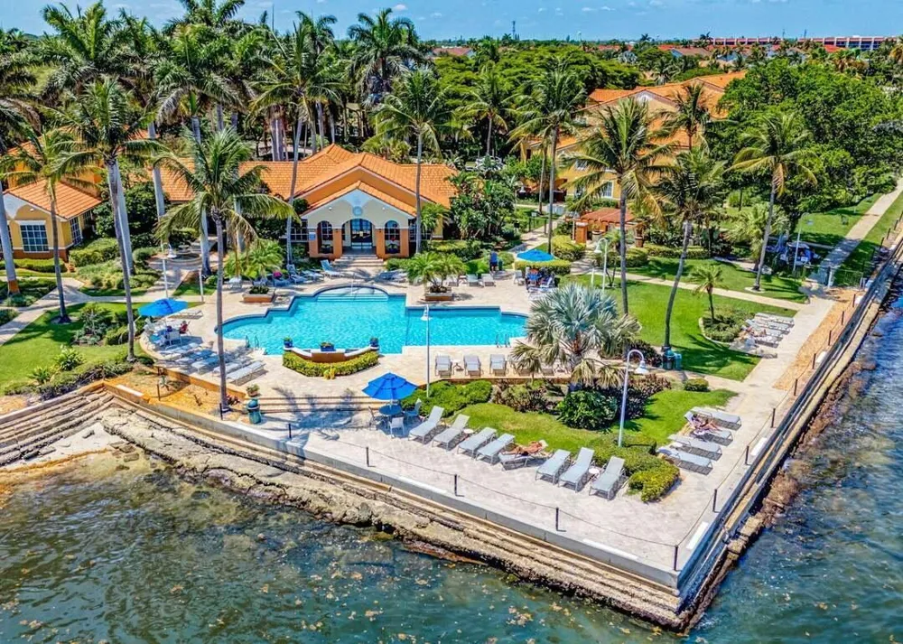 135 YACHT CLUB WAY #305 Hypoluxo, FL 33462