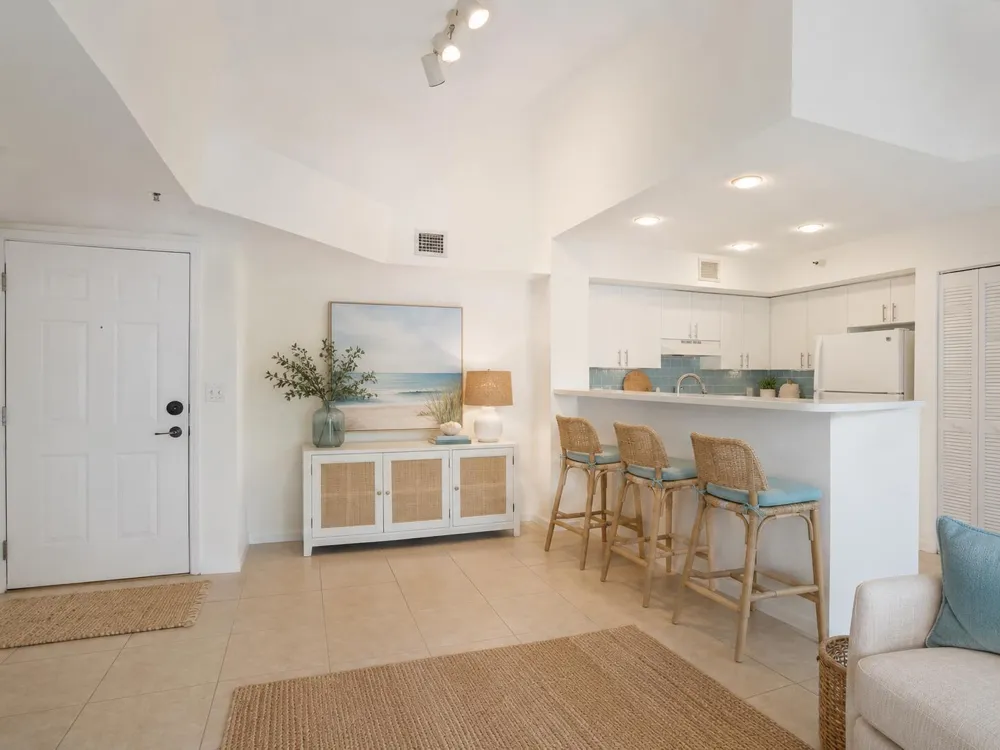 135 YACHT CLUB WAY #305 Hypoluxo, FL 33462