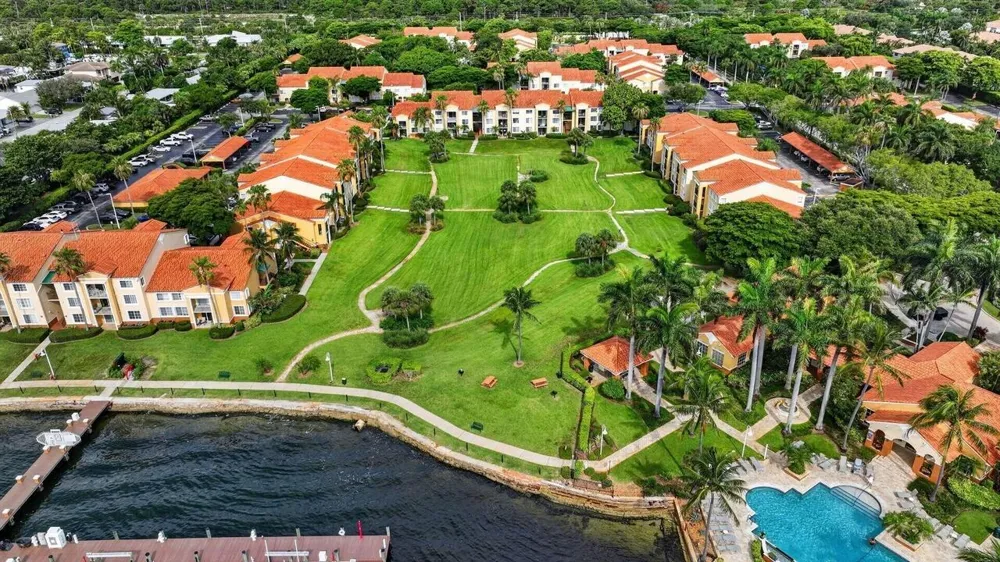 135 YACHT CLUB WAY #305 Hypoluxo, FL 33462