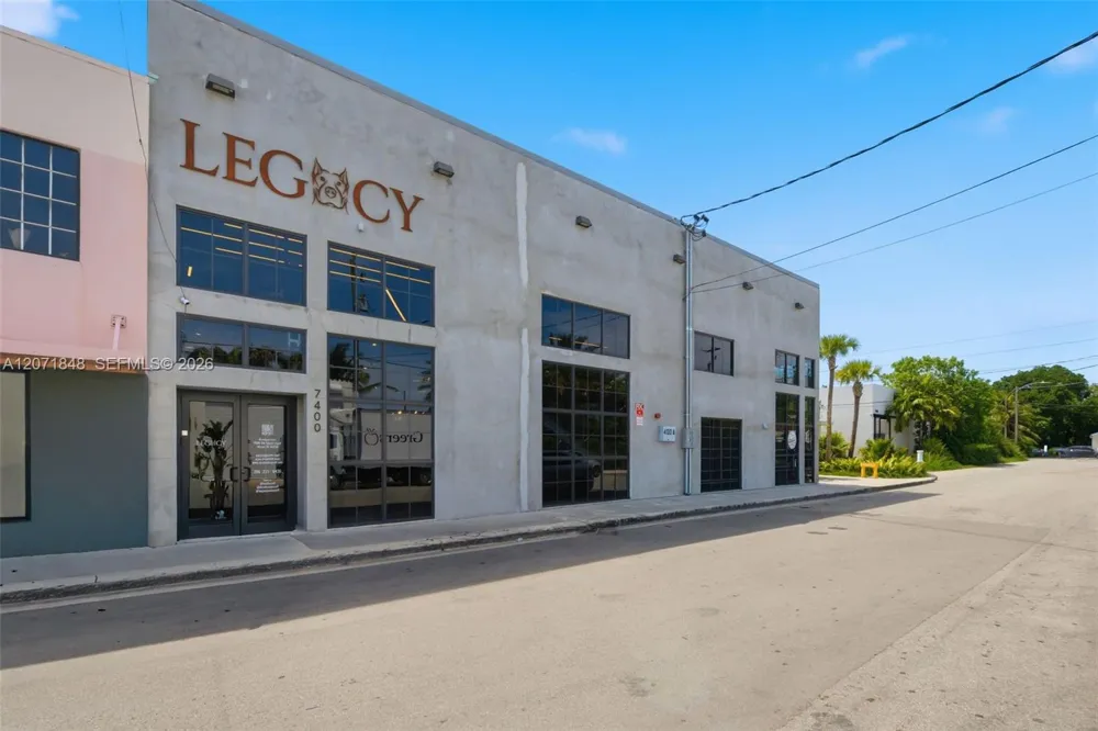 127 NW 74th St #2 Miami, FL 33150
