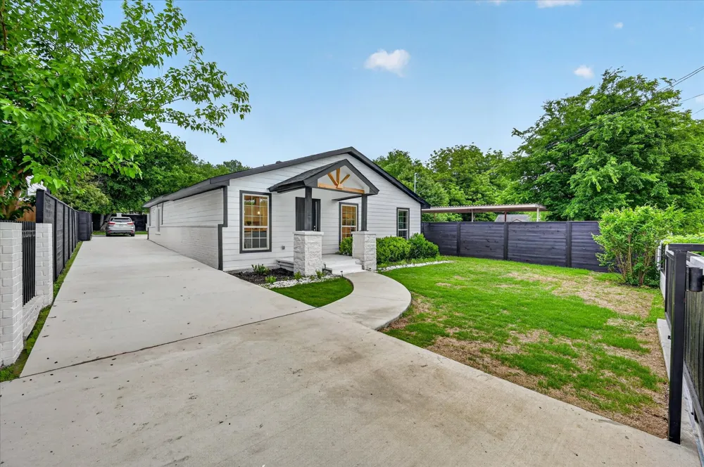 538 Pemberton Hill Road Dallas, TX 75217