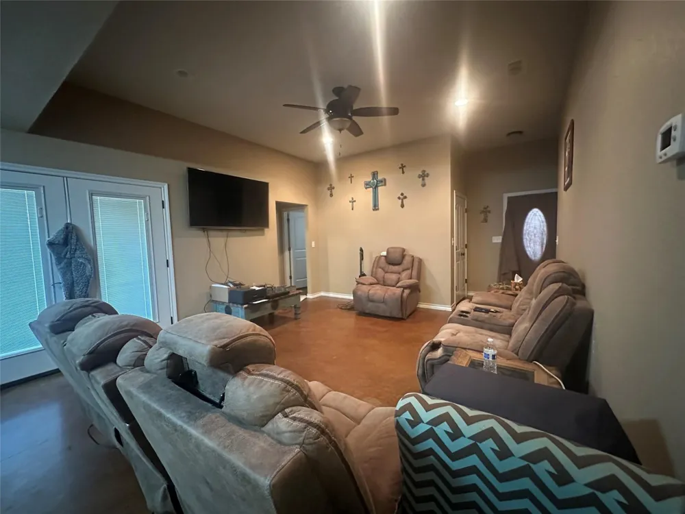 1550 Three Skillet Road Springtown, TX 76082