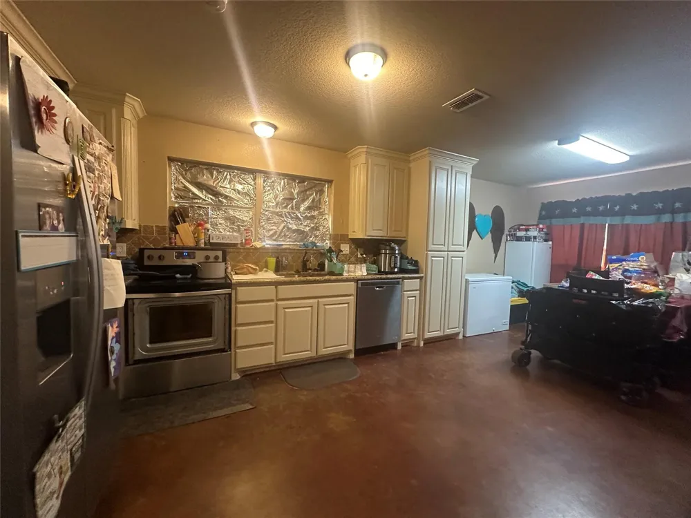 1550 Three Skillet Road Springtown, TX 76082