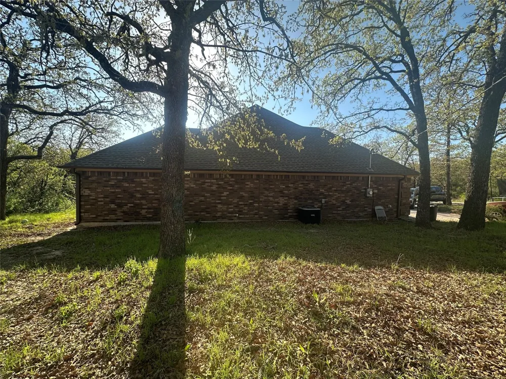 1550 Three Skillet Road Springtown, TX 76082