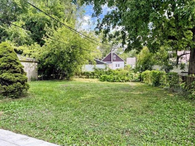 18672 Lennane Street Redford, MI 48240