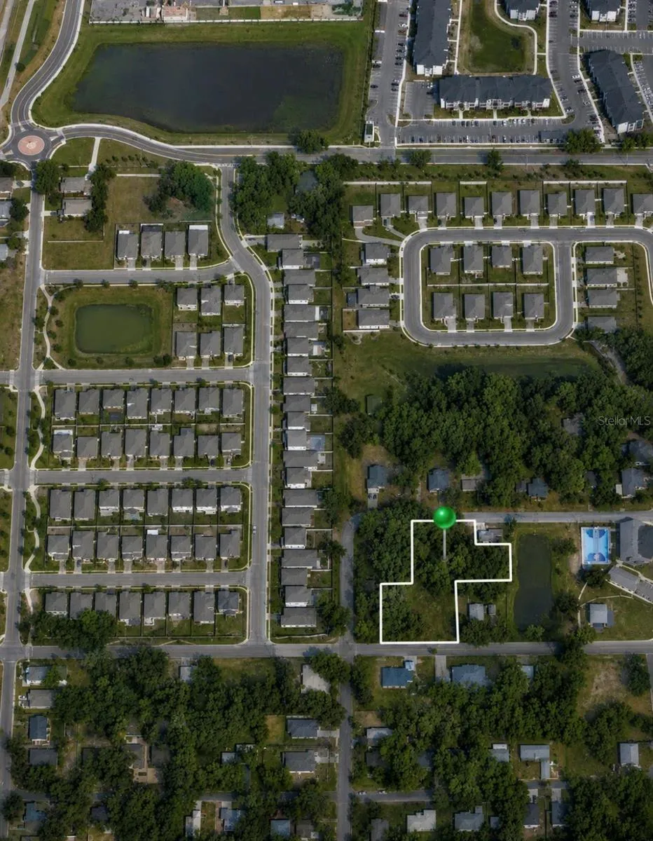 711 PINE Mount Dora, FL 32757