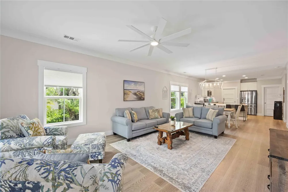 1623 8TH AVENUE W Bradenton, FL 34205