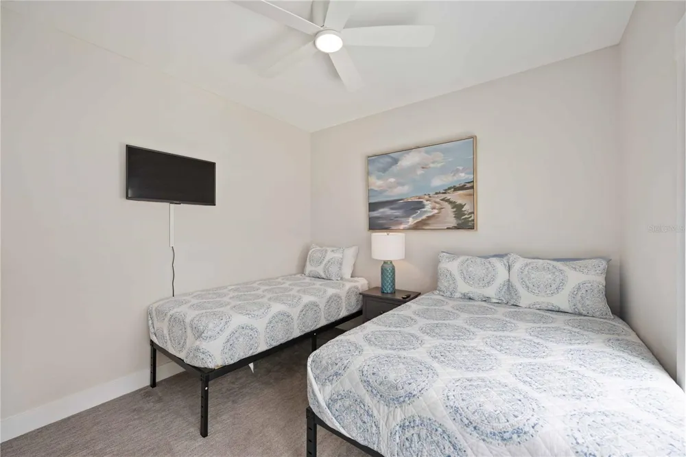 1623 8TH AVENUE W Bradenton, FL 34205