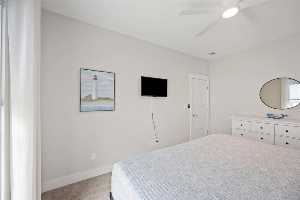 1623 8TH AVENUE W Bradenton, FL 34205