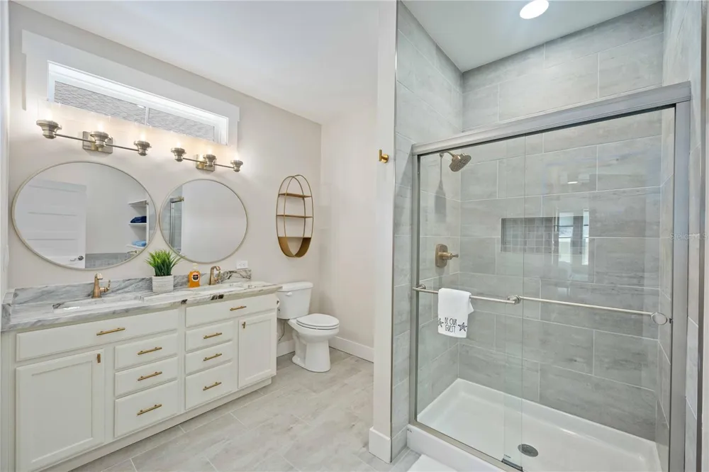 1623 8TH AVENUE W Bradenton, FL 34205