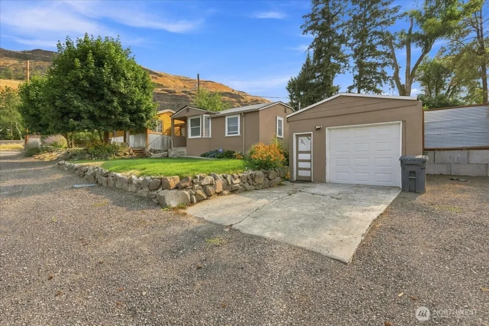 810 Spokane Way Grand Coulee, WA 99133