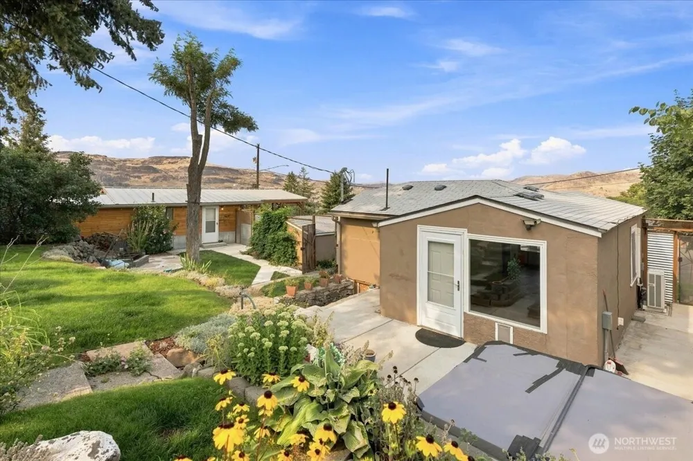 810 Spokane Way Grand Coulee, WA 99133