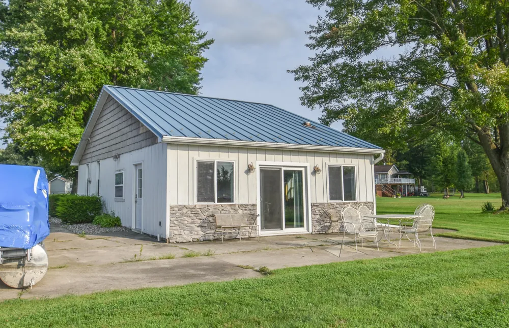 416 W Russell Drive Ovid Township, MI 49036