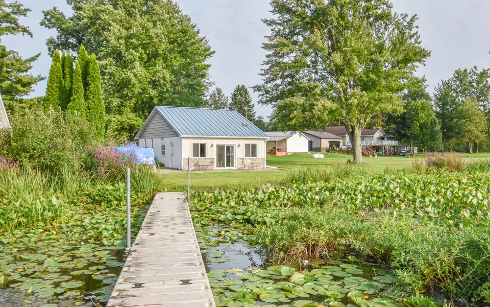 416 W Russell Drive Ovid Township, MI 49036