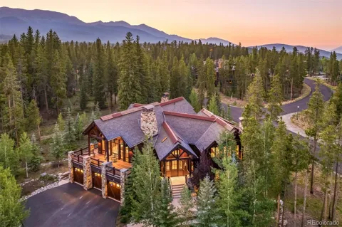 345 Peerless Drive