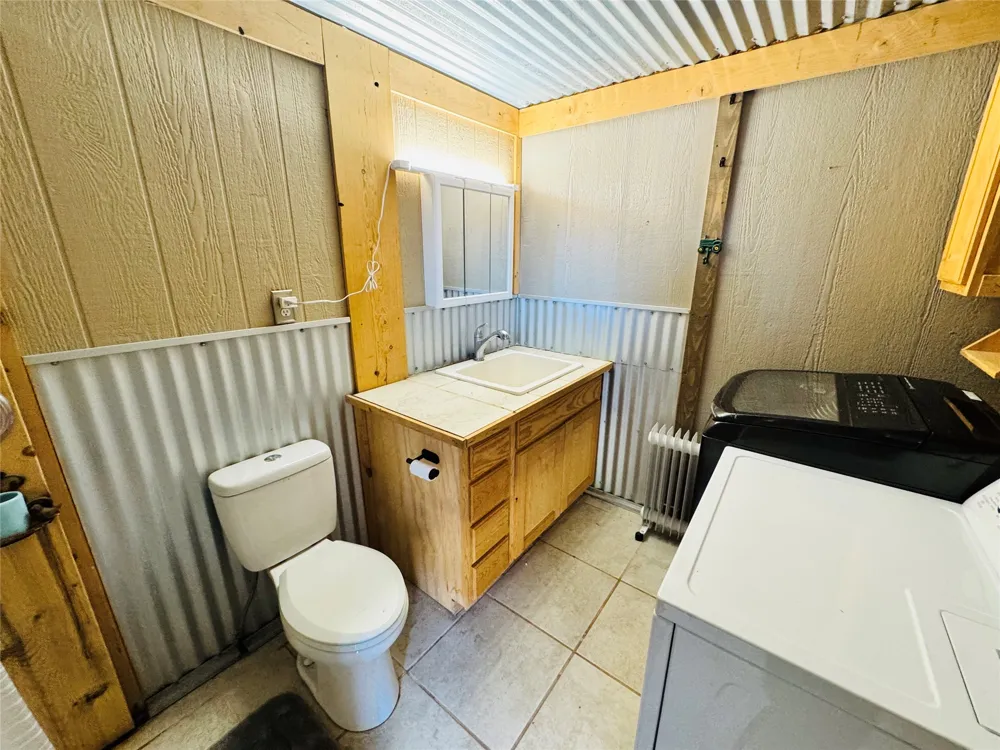 225 AVE J Anson, TX 79501