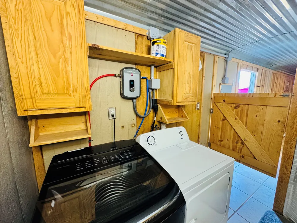 225 AVE J Anson, TX 79501