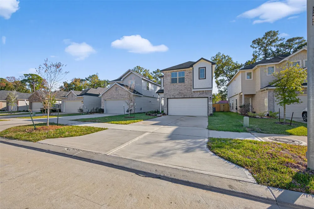 426 Emerald Thicket Lane Huffman, TX 77336