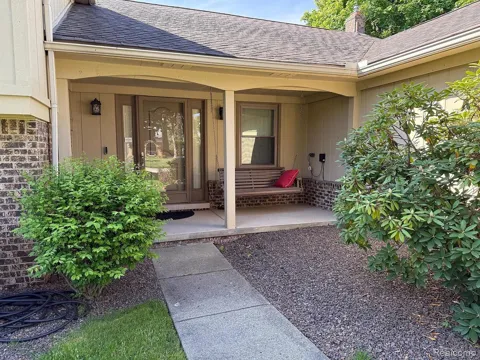 36157 PARKLANE CIRCLE