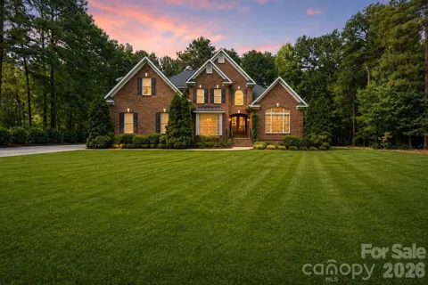 7282 James Court