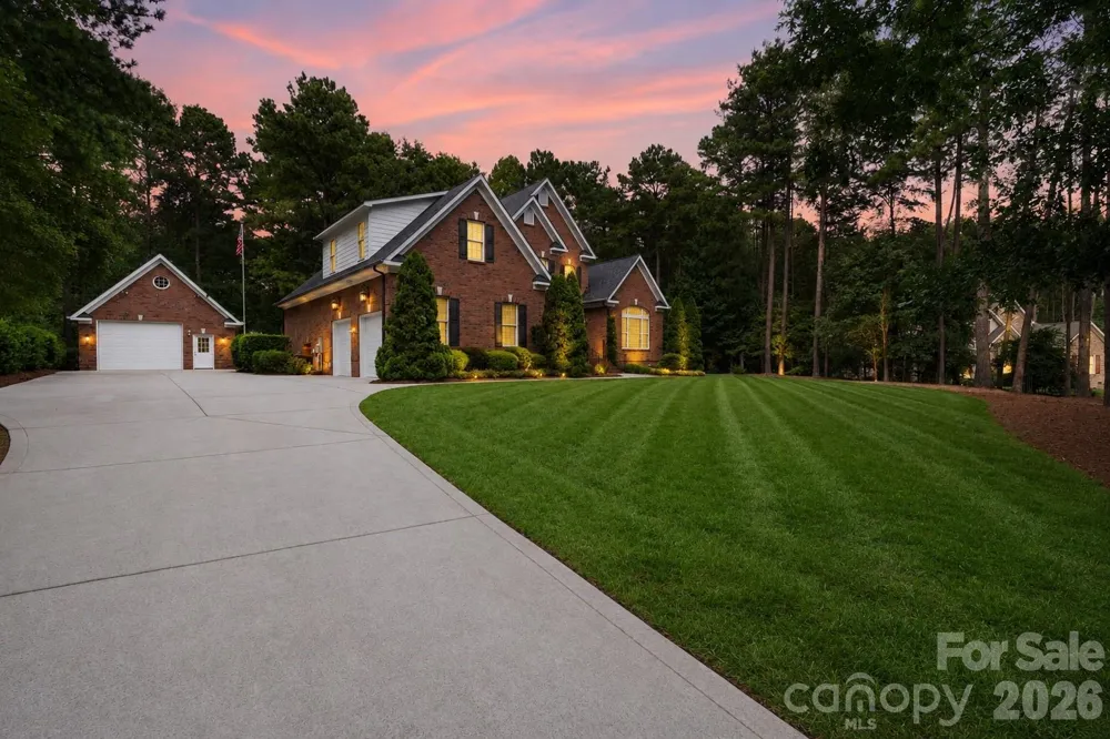 7282 James Court Denver, NC 28037