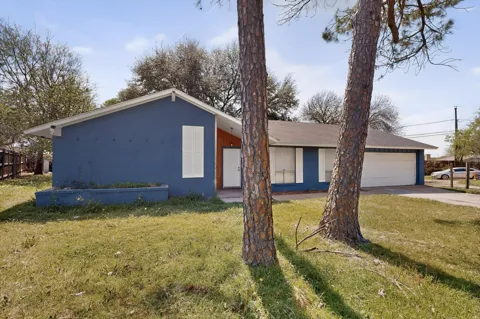 400 Casa Bello Court