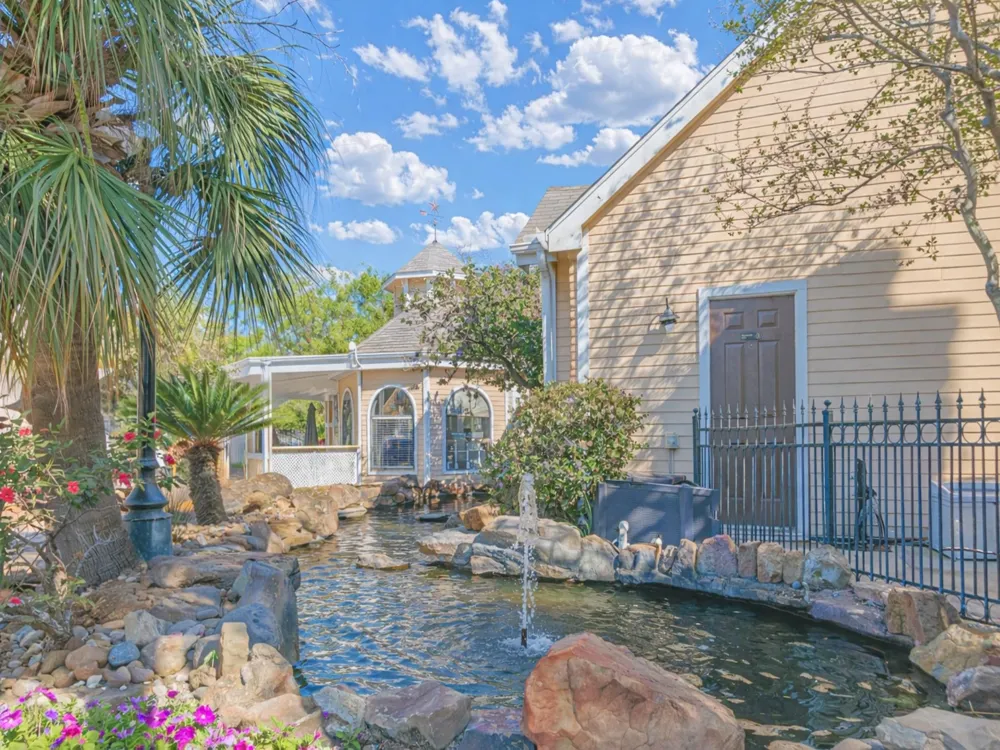 2300 Old Spanish Trail #1066 Houston, TX 77054
