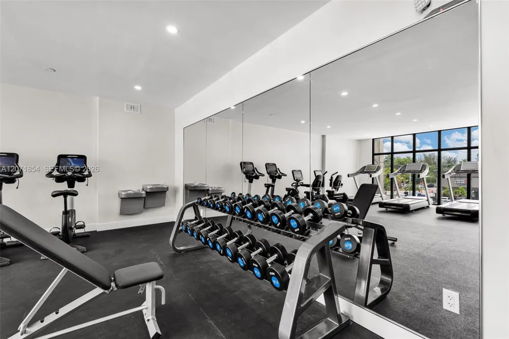 1 Curtiss Pkwy #313 Miami Springs, FL 33166