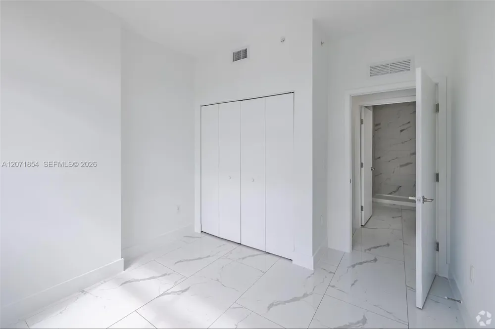 1 Curtiss Pkwy #313 Miami Springs, FL 33166